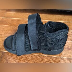 Youth Open Toe Walking Shoe- size 1